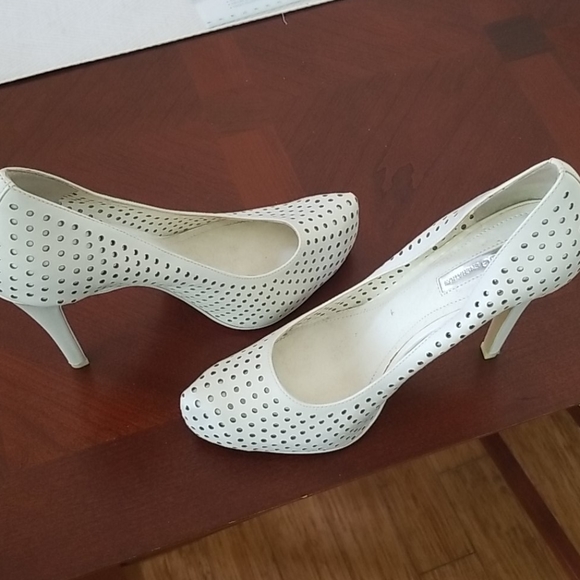 BCBGeneration 5 inch heels - Picture 6 of 8